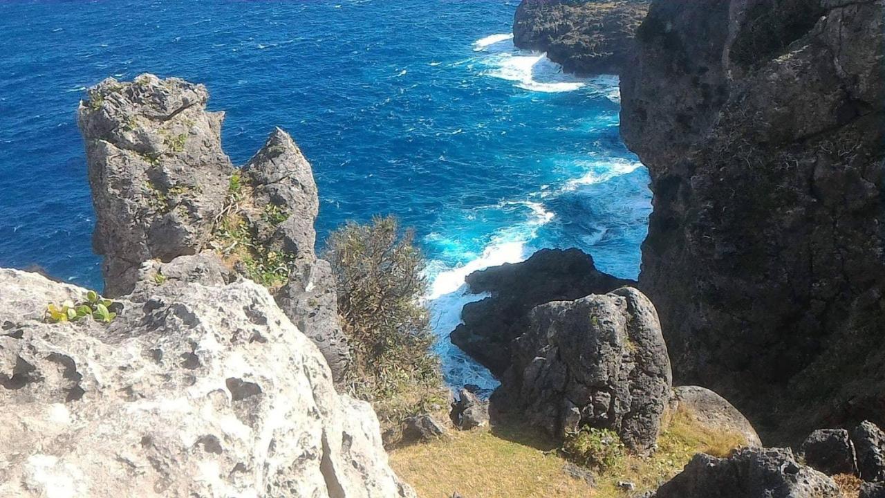 Florabells Iraya Guest House - Batanes Basco Εξωτερικό φωτογραφία