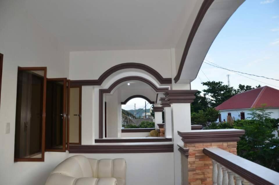 Florabells Iraya Guest House - Batanes Basco Εξωτερικό φωτογραφία