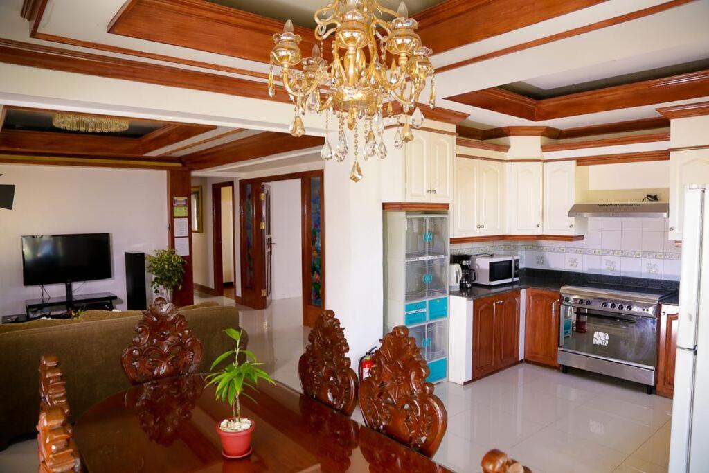 Florabells Iraya Guest House - Batanes Basco Εξωτερικό φωτογραφία