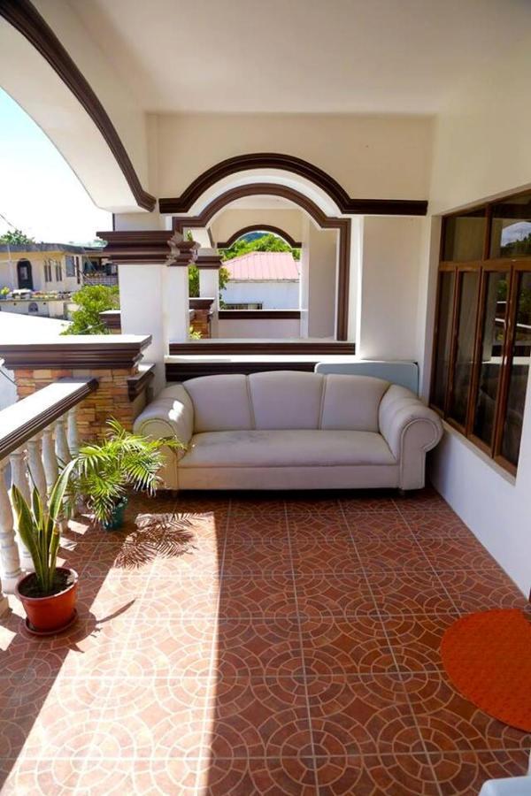Florabells Iraya Guest House - Batanes Basco Εξωτερικό φωτογραφία