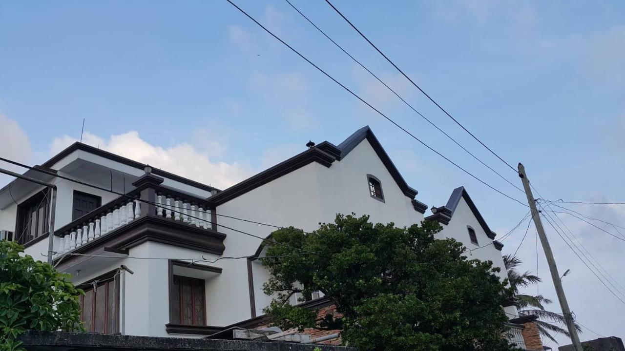 Florabells Iraya Guest House - Batanes Basco Εξωτερικό φωτογραφία